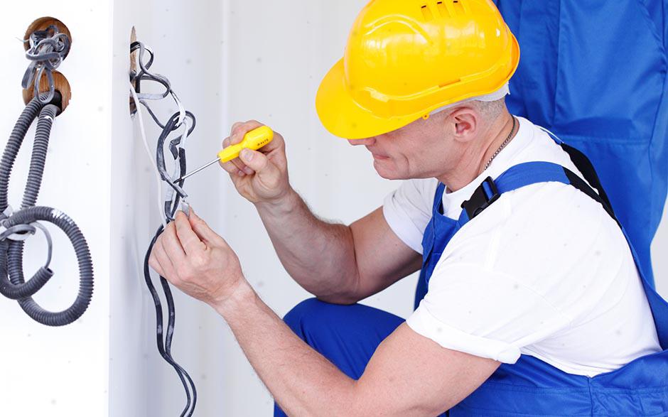 je recherche un électricien Mantes-la-Ville